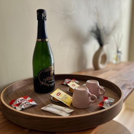 Harmony Room Suite Avec Balneo Angers Exteriör bild