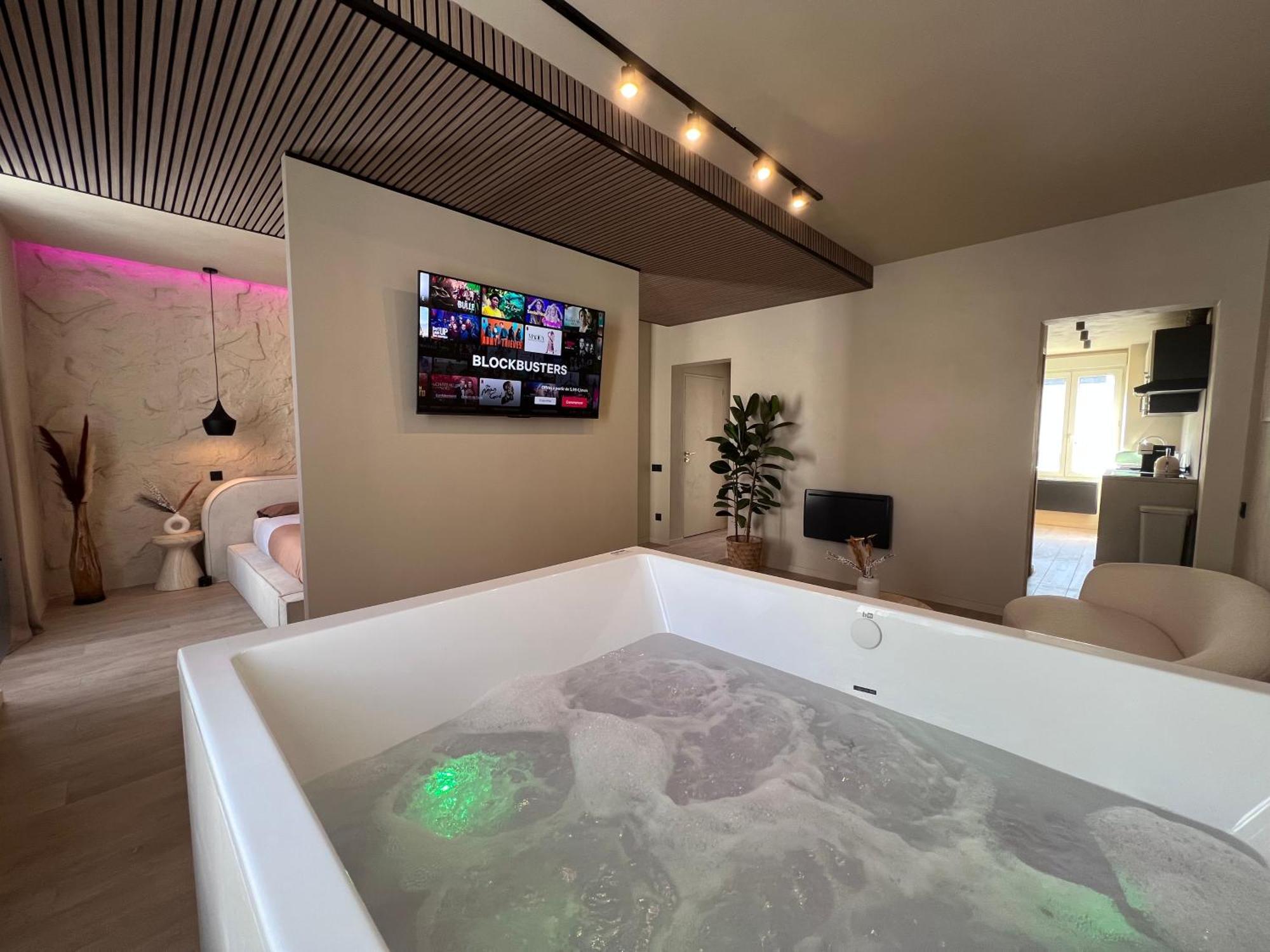Harmony Room Suite Avec Balneo Angers Exteriör bild