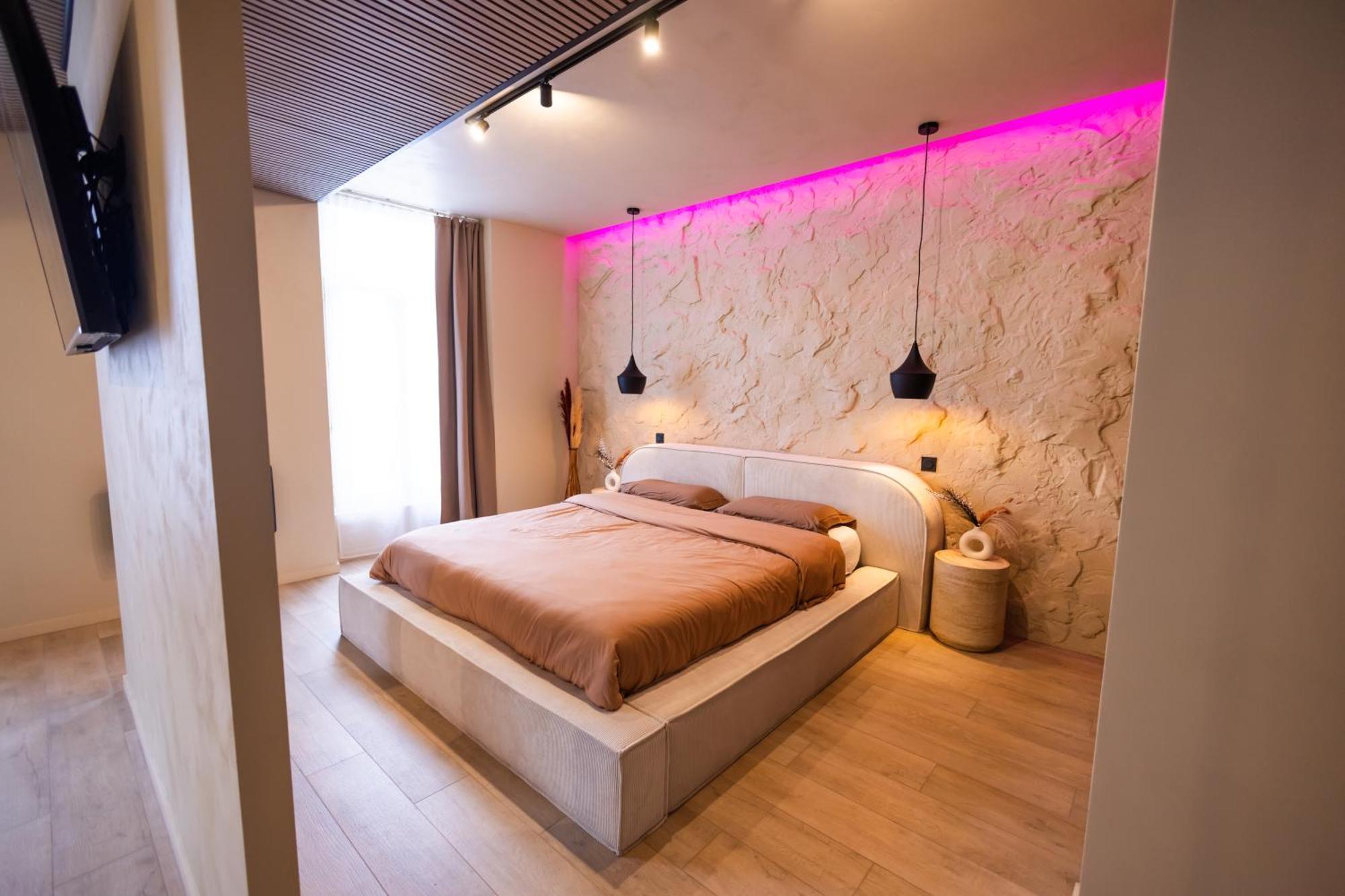 Harmony Room Suite Avec Balneo Angers Exteriör bild